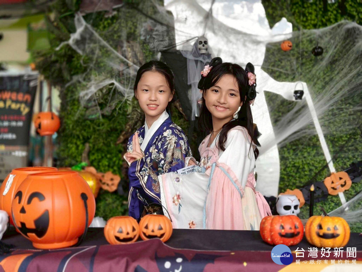 迎接10月31日萬聖節的到來，嘉義市多所學校及幼兒園紛紛辦理多元的創意及文化體驗活動，營造節慶氛圍／市府提供