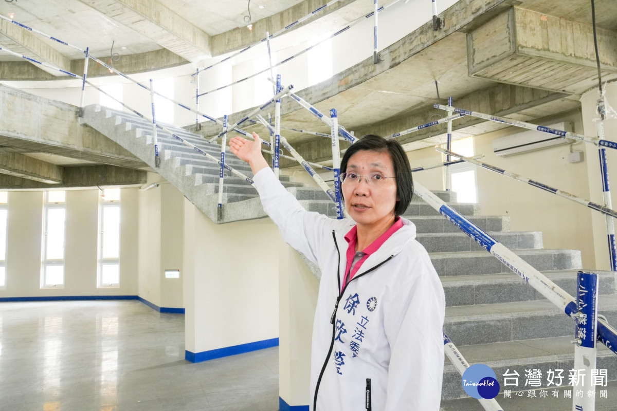 立法院教育及文化委員會赴新竹縣考察地方教育建設。