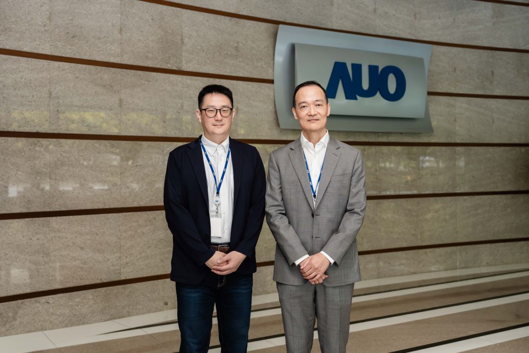 ◤友達光電旗下的宇沛永續以實證經驗打造產業「雙軸轉型」的關鍵基石,攜手為企業提供兼具競爭力與永續力的落地方案。左起宇沛永續資深總監趙新民博士、宇沛永續董事長李孝忠。
