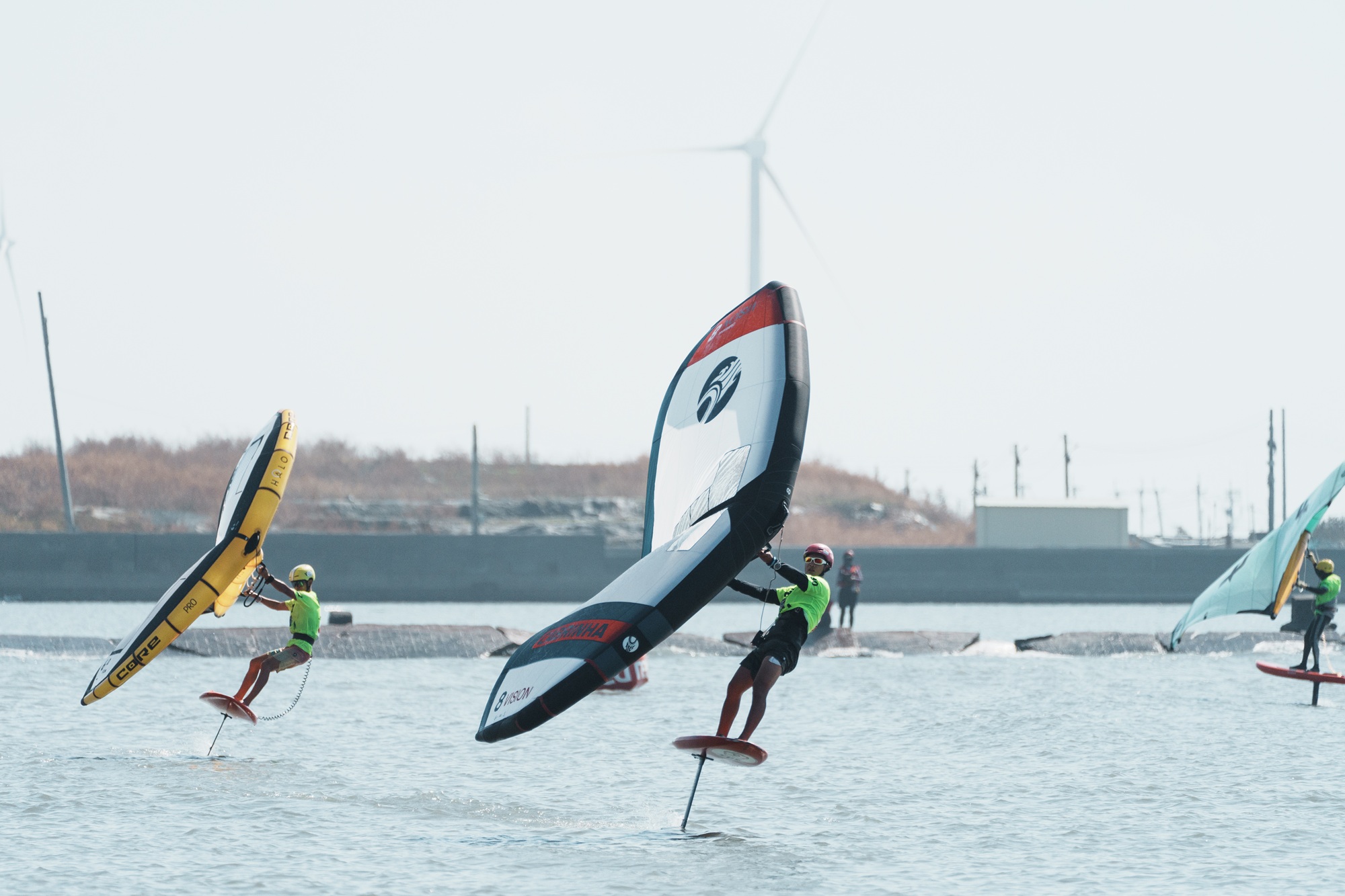 《體壇》國際好手齊聚三條崙 雲林風箏衝浪公開賽掀起濱海追風熱潮