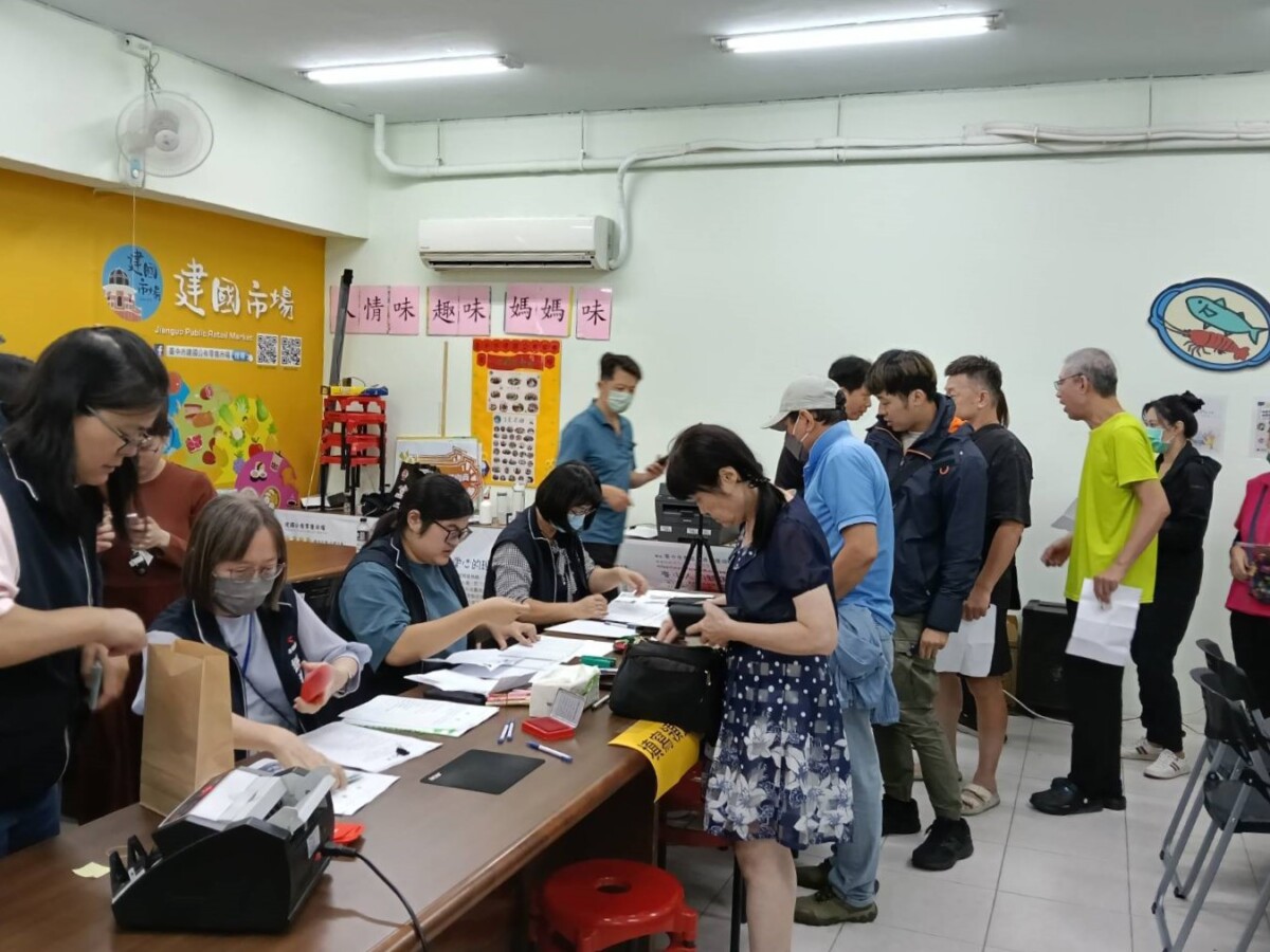 ▲非洲豬瘟紓困補助，中市府首波發出逾181萬元攤商補助金。(圖/中市府提供)