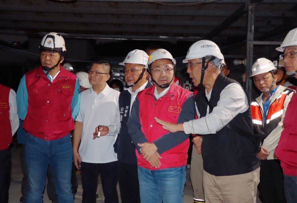 工務局加速安坑社區災後復原 首批受災戶50人安全返家 251 248251103a07