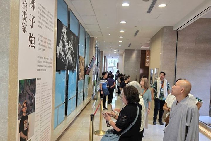 從畫筆到公益：陳子強用藝術療癒生命 知本金聯世紀酒店化身最美畫廊 