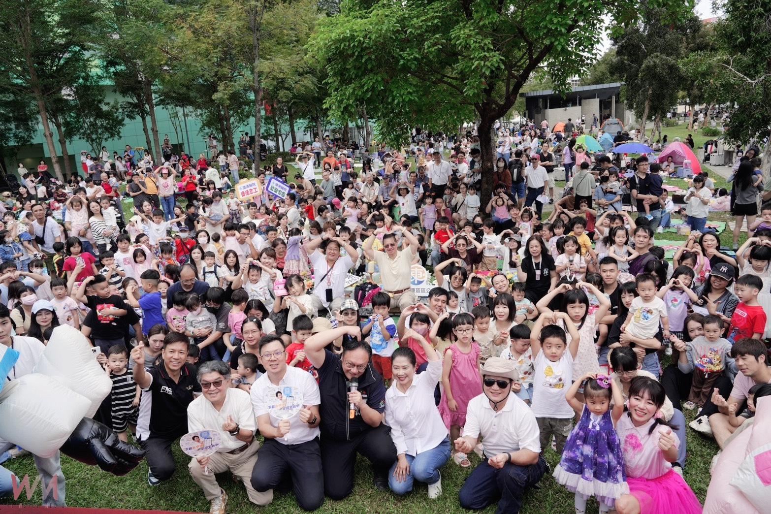 台中通野餐日人氣爆棚 數位局:東區湧泉公園超過8千親子同樂 - https://www.watchmedia01.com