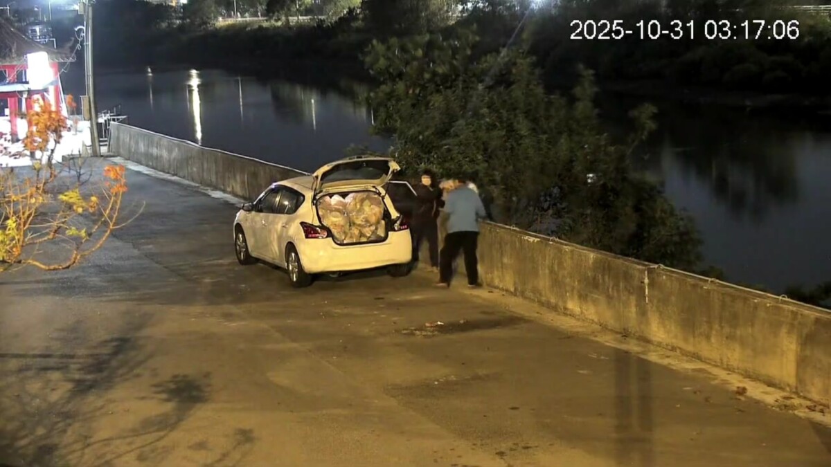 3edf960c547f4f091f44a5da2c5b77e3