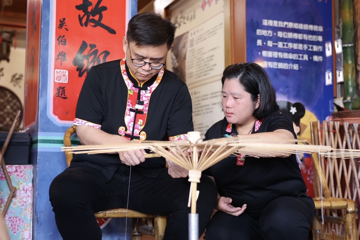 亻厓講客愛高雄!賴瑞隆學習客家文化:推動客語傳承、串連客庄 打造高雄客家文化城