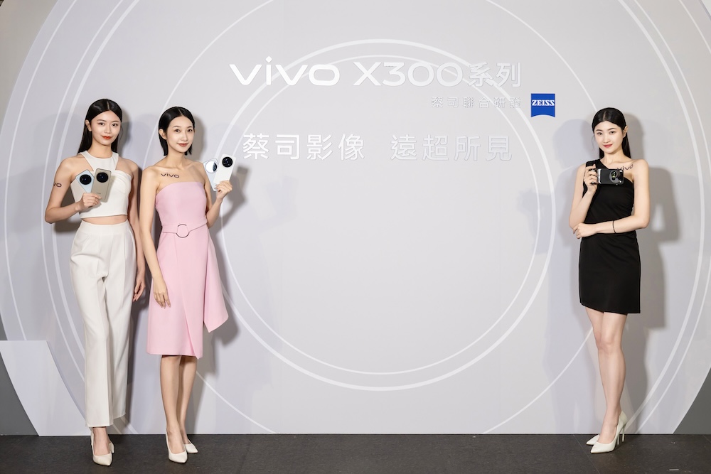 vivo、OPPO旗艦新機遠攝超強大 Nothing音訊新品雙登場 216 cnews124251104a08