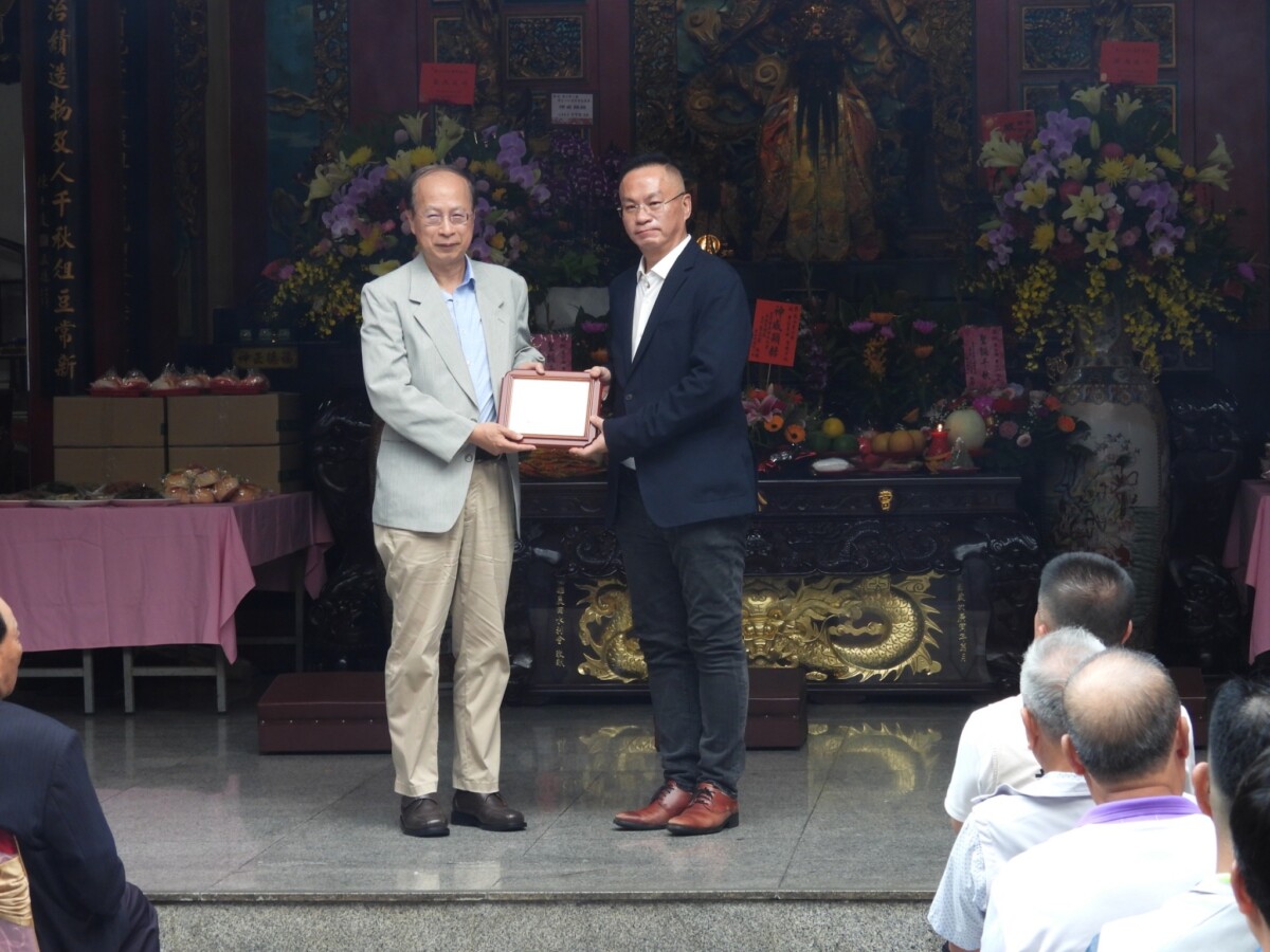 ▲曹公239周年慶典隆重登場,水利權威葉克家獲頒「曹公農業水利貢獻獎」。