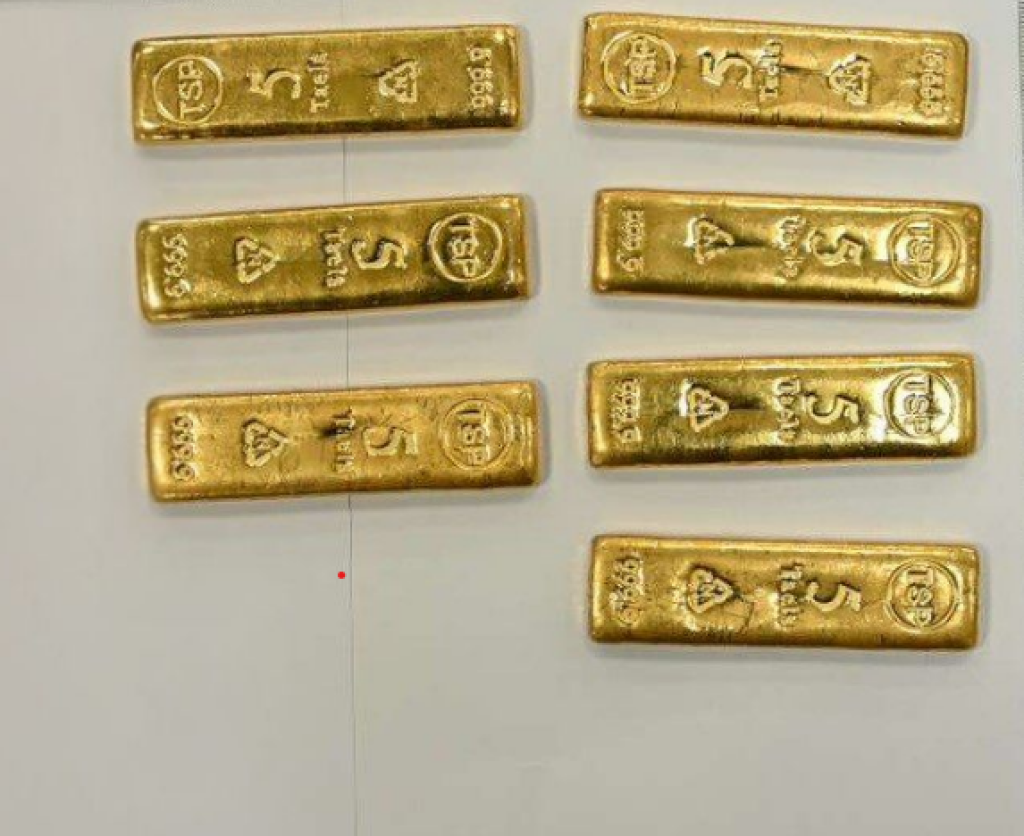 苗栗公園內500萬金條12萬現金沒人敢撿!- 竟是失智翁睡醒忘了帶走