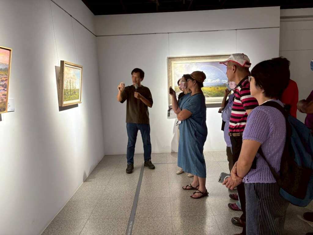 ▲國立彰化生活美學館於第三展覽室舉辦「流域-許世彬油畫展」，誠摯邀請各界蒞臨參觀，一同感受濁水溪流域的風華，以及許世彬筆下那份「人親土親」的溫暖情感。（圖／彰化生活美學館提供）