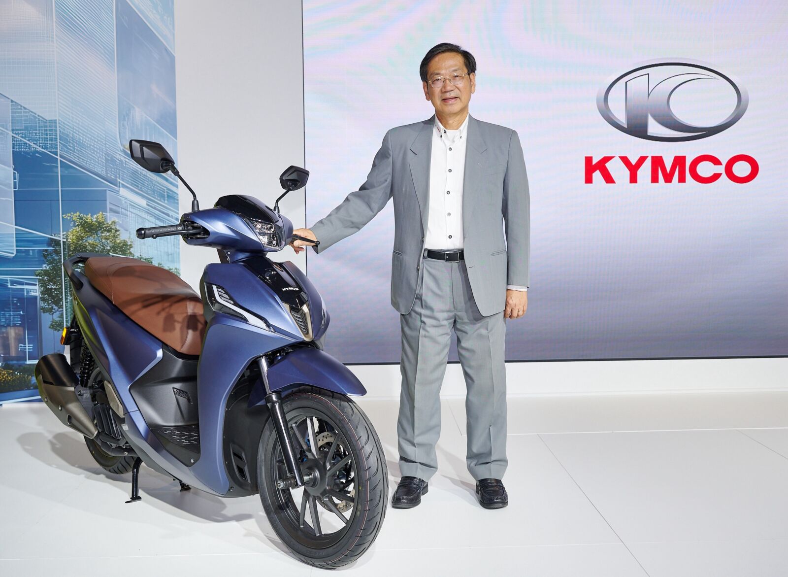 開啟新世代騎乘革命 KYMCO「三向動力科技」震撼米蘭國際二輪車展 202 開啟新世代騎乘革命 KYMCO「三向動力科技」震撼米蘭國際二輪車展 201