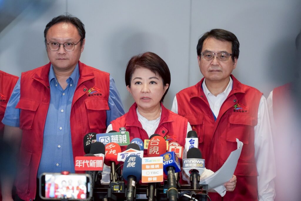 非洲豬瘟防疫不力鞠躬道歉 盧秀燕概括承受:媽媽做不好,一樣要檢討改進 42 S 53821554