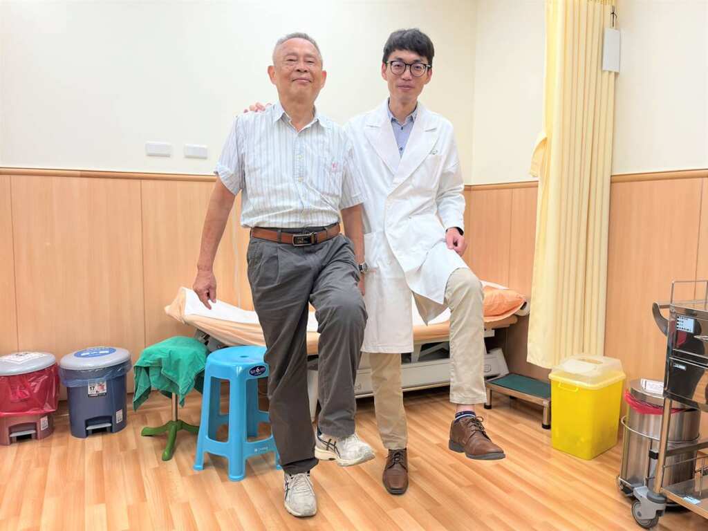 ▲病人林先生對人工膝關節翻修再置換感到滿意。(圖/台中慈濟醫院提供)
