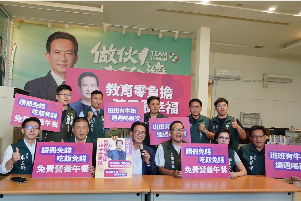 推讀冊、吃飯、喝牛奶免錢　林俊憲端政策「牛肉」造福台南學童 231
