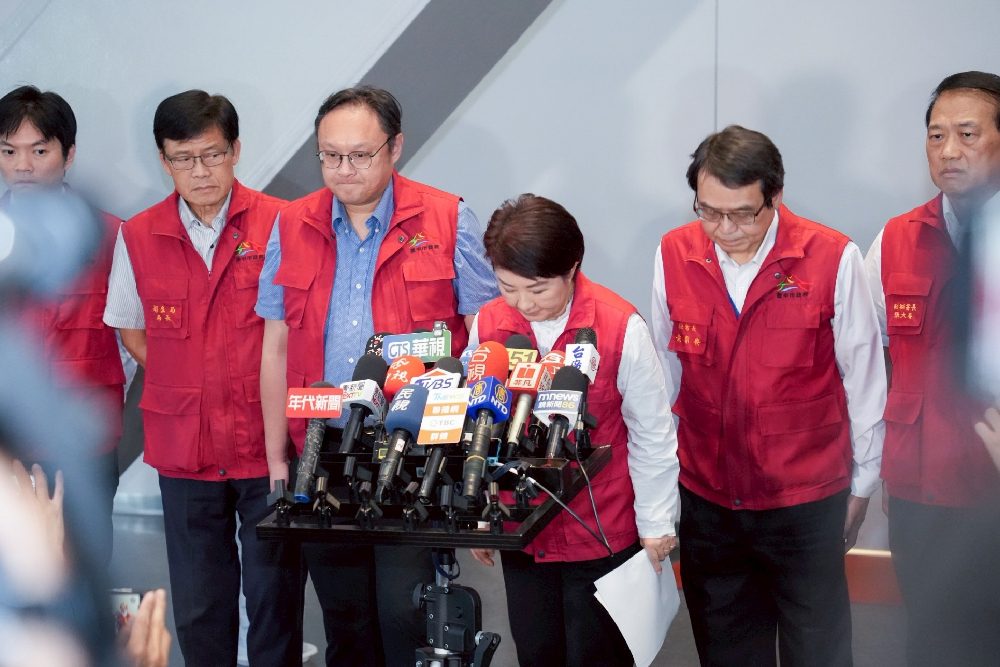 豬瘟防疫究責3機關首長下台 盧秀燕道歉稱「未來引以為鑑」 224 豬瘟防疫究責3機關首長下台 盧秀燕道歉稱「未來引以為鑑」 223