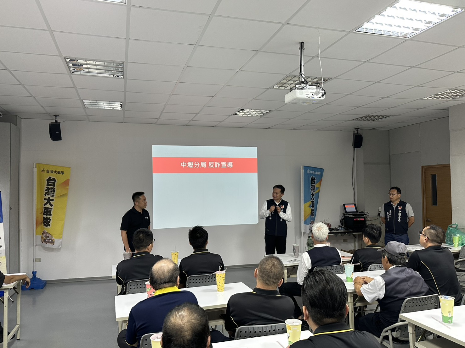 小黃司機成逮捕車手關鍵角色!中壢分局:今年已有4名運將立大功 S 49340437 0 0