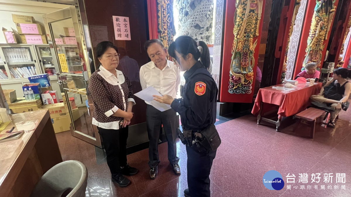楊梅警提醒廟宇強化監控與防護措施。