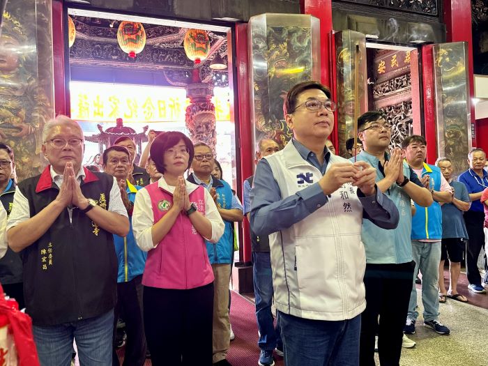 參拜蘆洲湧蓮寺、林口頂福巖 劉和然祈願市政順利百姓安康 10 《圖說》副市長劉和然赴蘆洲湧蓮寺參拜,恭祝觀音佛祖出家紀念日。〈民政局提供〉