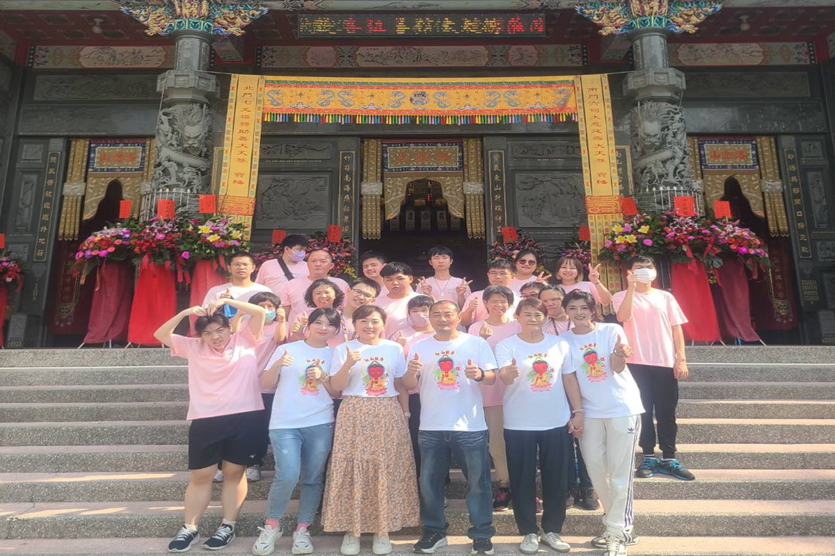 宜清富主委力挺公益　烏托邦學員笑容融化人心