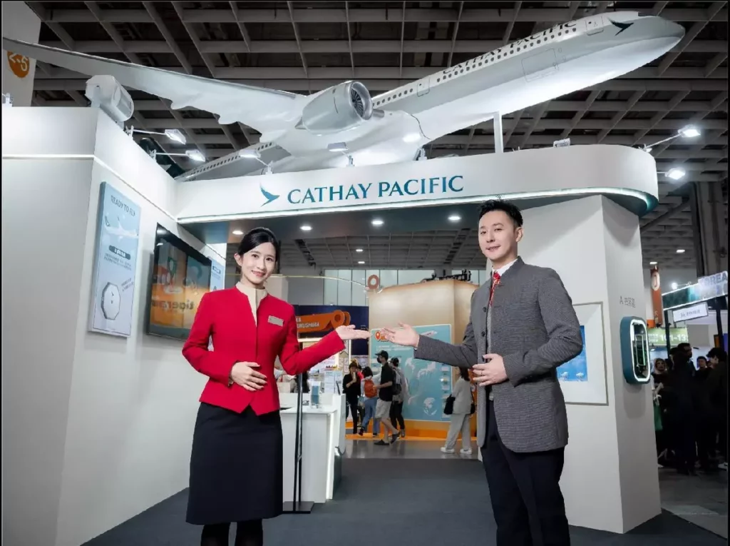國泰航空於 2025 ITF 台北國際旅展攤位（J1016）以「Ready to Fly」為主題推出眾多優惠，並有抽獎及互動體驗。巨型  A350- 1000 飛機模型，帶領旅人感受「志在飛躍」的理念。