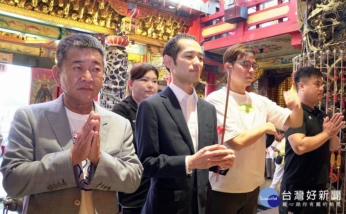 「雙媽會」應援關鍵勝利有神助 樂天奪冠至慈護宮還願