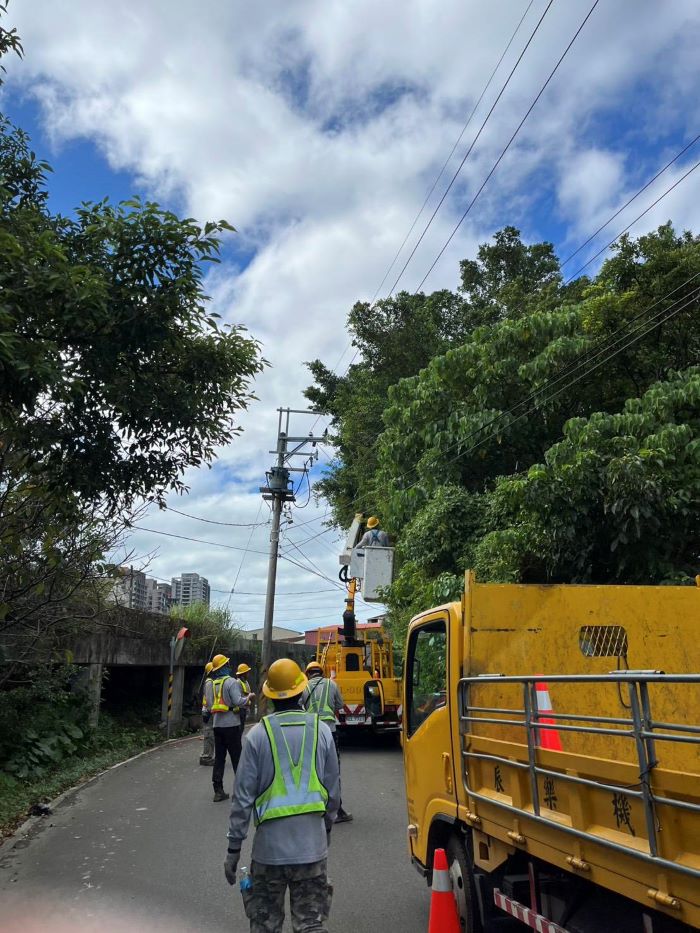 防範〈鳳凰〉撲台 台電台北西區、南區、北北區處總動員 50 《圖說》台電台北北區營業處區「颱風災害整備會議」全力戒備。〈北北區處提供〉