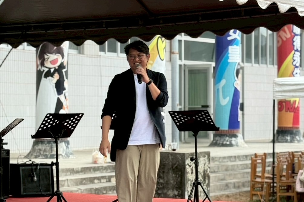 台東女中嶄新PU操場啟用 黃建賓:實現對孩子承諾 218 台東女中嶄新PU操場啟用 黃建賓:實現對孩子承諾 217