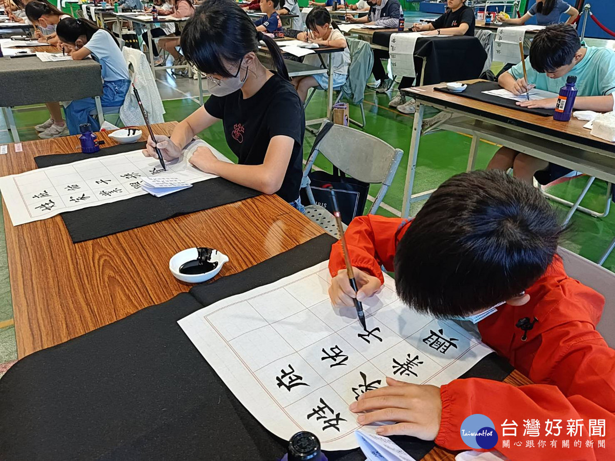 慈護宮酬恩五朝圓醮系列活動 舉辦書法比賽二百人與會