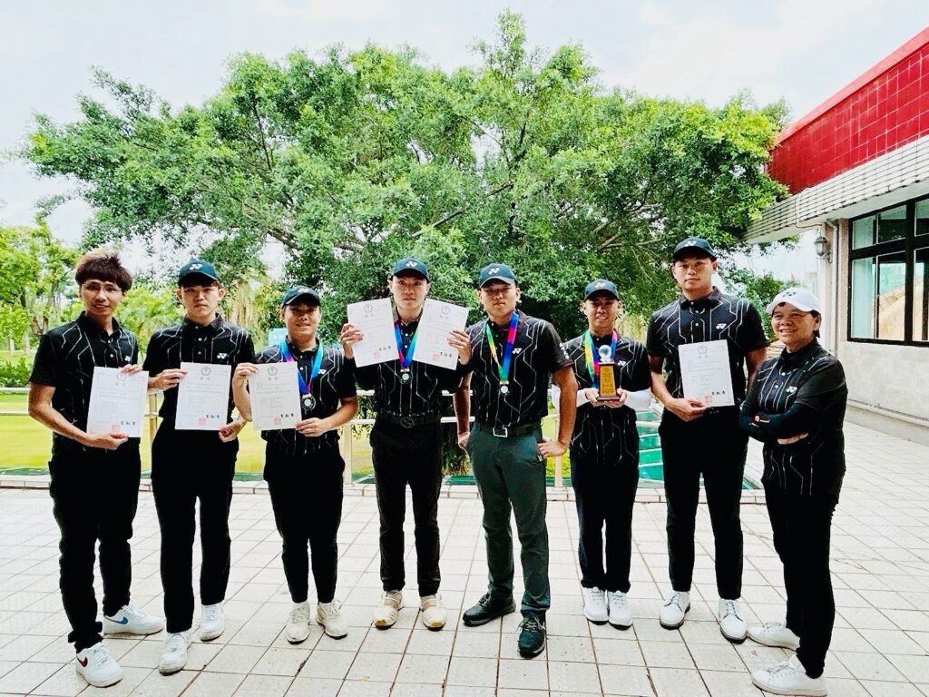 從校園到球場!城市科大高爾夫校隊13連霸 名師曾秀鳳帶隊寫傳奇 18 %E5%9F%8E%E5%B8%82%E7%A7%91%E5%A4%A7%E6%9B%BE%E7%A7%80%E9%B3%B3%E8%80%81%E5%B8%AB%E8%88%87%E9%AB%98%E7%88%BE%E5%A4%AB%E7%90%83%E5%9C%98%E9%9A%8A 0 1024x768 1