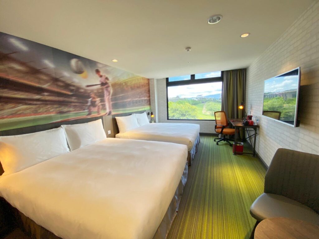 跨年入住「麗寶T11T12 Hotel」四人同行10,888元起,平均每人不到3千元