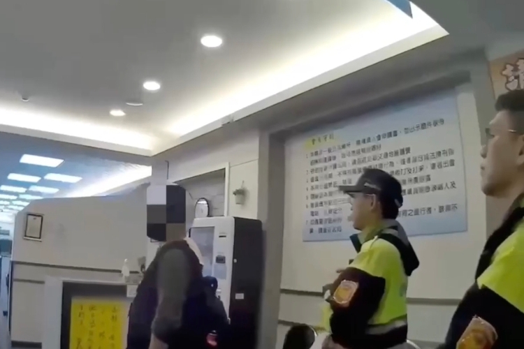 棋牌社暗營賭博踢鐵板 萬華警聯手市府執行斷水斷電 44 %E4%B8%80 25