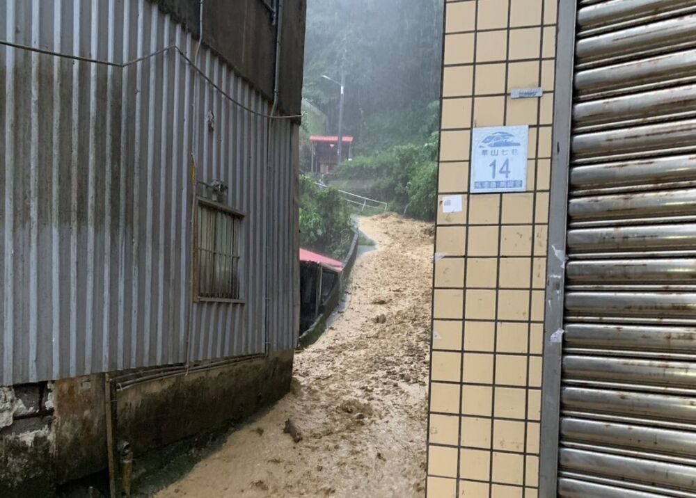 宜蘭多處傳土石流災情 黃琤婷籲縣府速派員巡查 268 宜蘭多處傳土石流災情 黃琤婷籲縣府速派員巡查 267