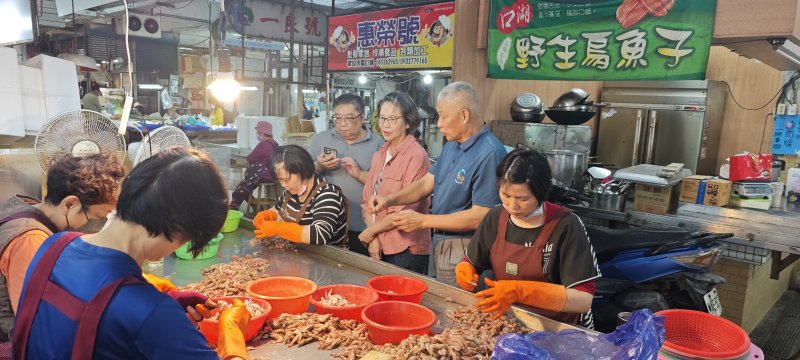 葉竹林與蔡壁如走訪北辰市場一同力挺攤商、傾聽民意 基層關懷展現黑馬實力