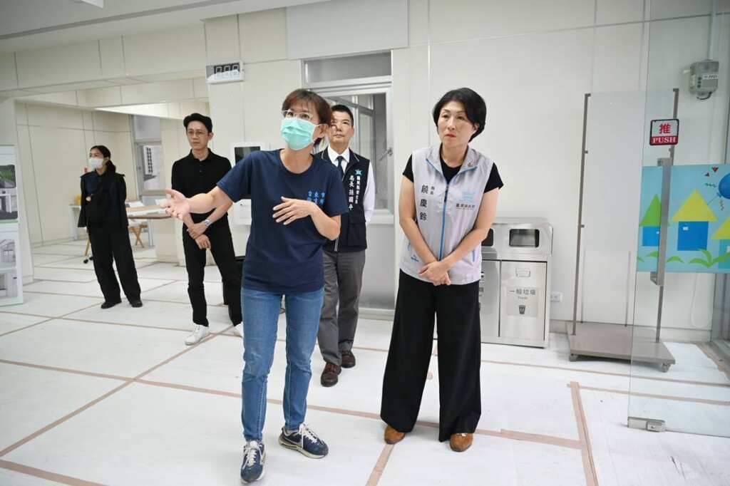 ▲臺東縣長饒慶鈴視察全新臺東市衛生所看診環境。