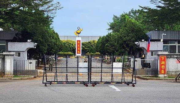 海陸士兵不服管理怒推排長　勒頸嗆「不要出大門、我要弄死你」 219