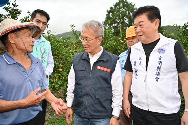 林茂盛代理縣長視察員山果園　黃浴沂議員建議盡速統計災損予以補助
