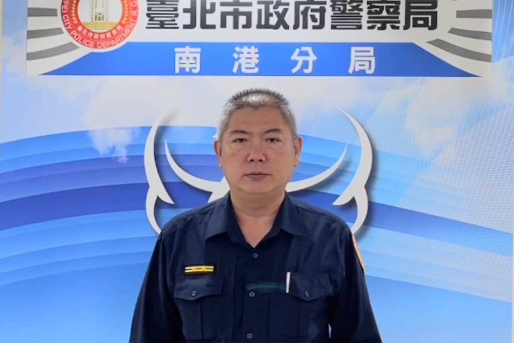 虛擬幣詐騙面交 南港警現場速逮車手 收水手並起出毒品 31 MEITU 20251113 142826307