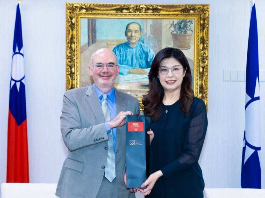 ▲鄭麗文與谷立言會面,強調共同維護區域和平與穩定。