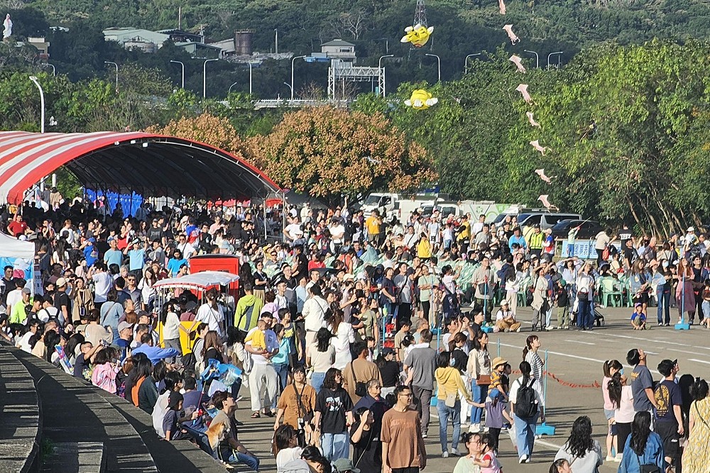 成功整合苗栗風箏文化美食活動 余文忠揭3日遊客破10萬活絡地方經濟 244 成功整合苗栗風箏文化美食活動 余文忠揭3日遊客破10萬活絡地方經濟 243