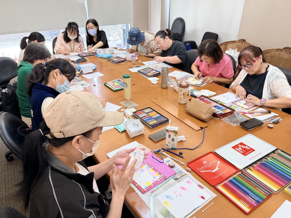 cnews124251112a04