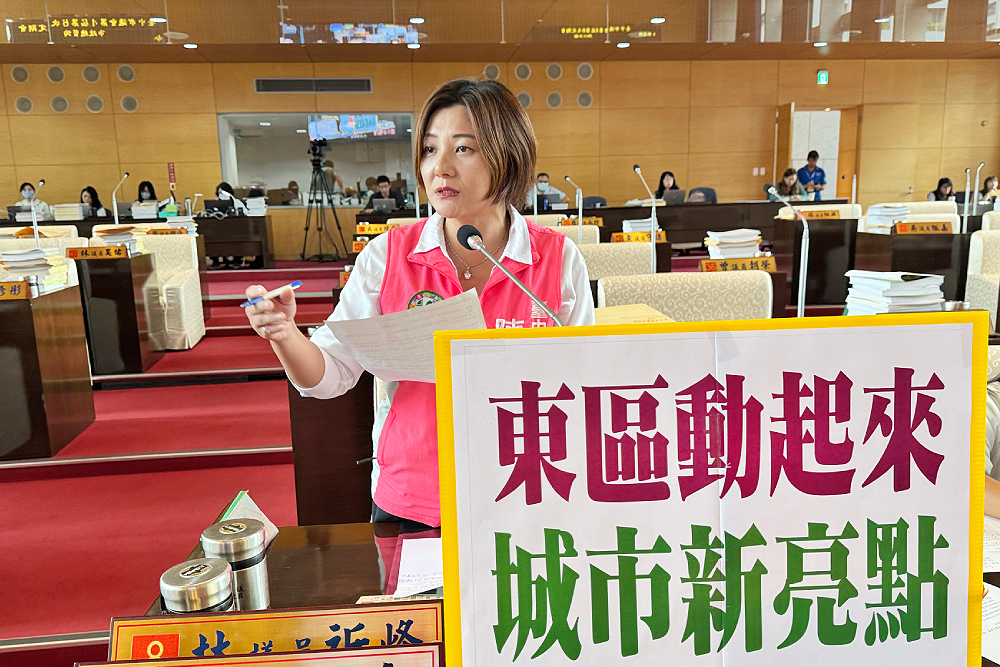 陳雅惠憂大台中轉運站將啟用卻未整合 葉昭甫:強化出入口分流 244 陳雅惠憂大台中轉運站將啟用卻未整合 葉昭甫:強化出入口分流 243