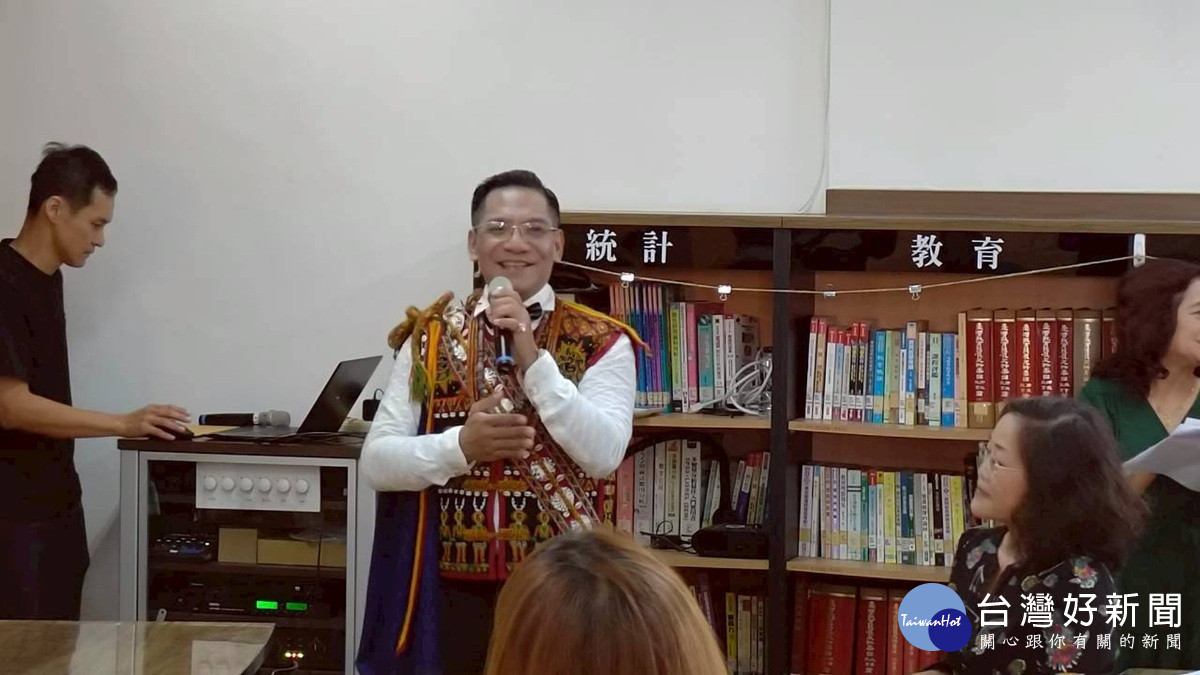 林碧霞《島嶼之眼》水彩寫生個展暨<br /><br /> 義賣活動 於崇實高工圖書館溫暖開展<br /><br />