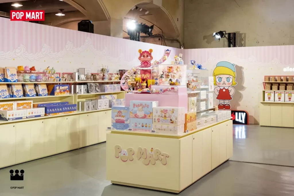 POP MART此次帶來許多精彩展品,邀請娃友們一同享受潮玩狂歡盛典。