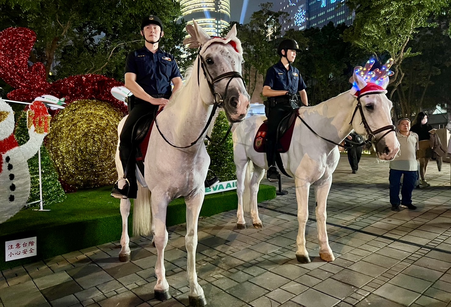 新北耶誕城晚間7點熱鬧開城　警方智能執法守護民眾安全 185