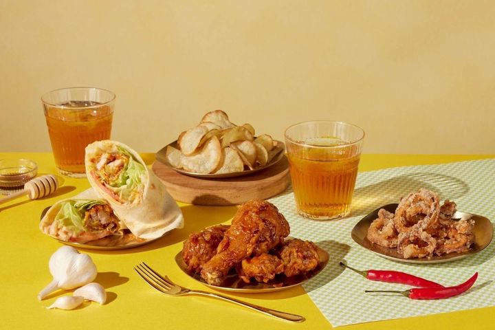 「2025高雄鹹酥雞嘉年華」美味炸物飲品登場。 圖:高雄市政府觀光局/提供