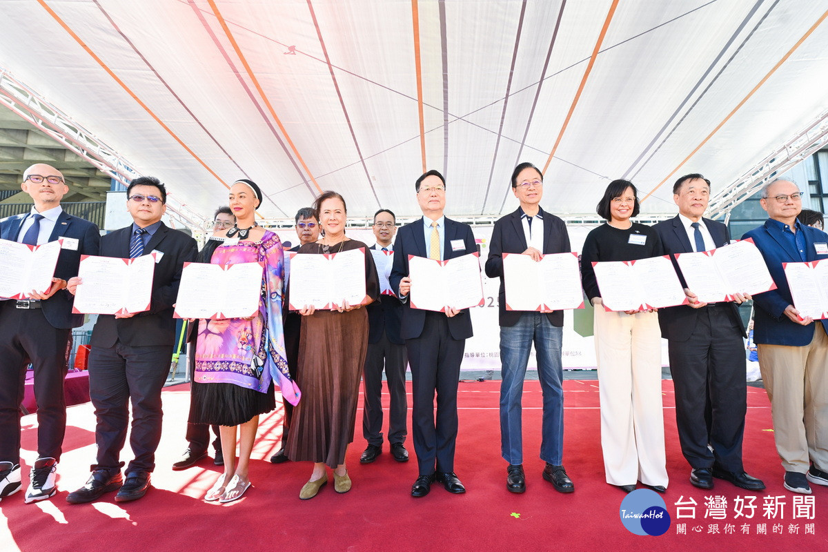 2025桃園國際學生節11所桃園大學出席並簽署合作備忘錄。<br /><br />