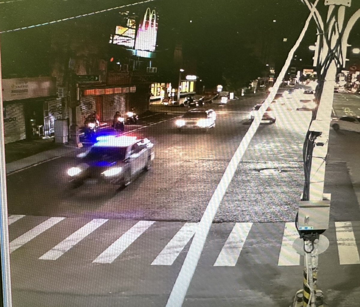 一家三口的緊急旅程，彰警暖心開道助孕婦及時就醫。圖／彰化縣警局提供