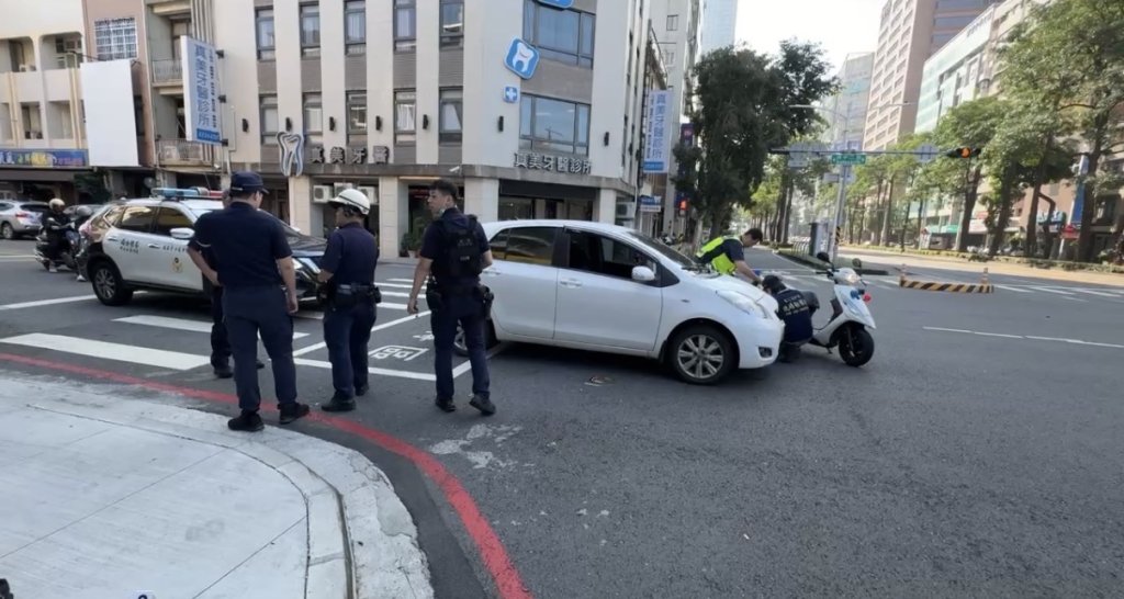 快訊/高雄槍響!通緝犯企圖衝撞「警對空鳴2槍」