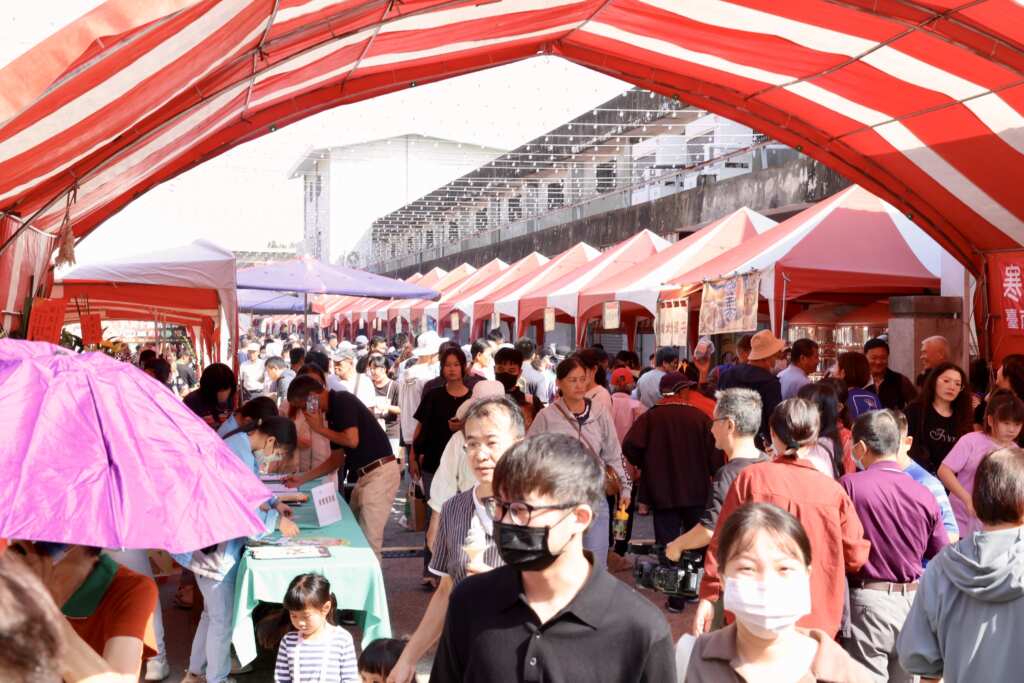 ▲民眾踴躍參與胡麻季活動。