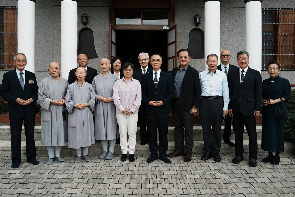 劉世芳感謝並期續與慈濟密切合作　證嚴法師讚鏟子超人「台灣以愛為寶」 233